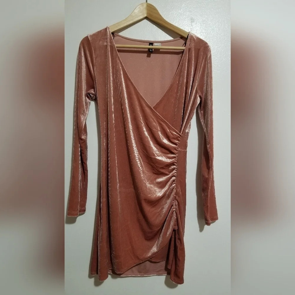 H&M long sleeve velour  dress